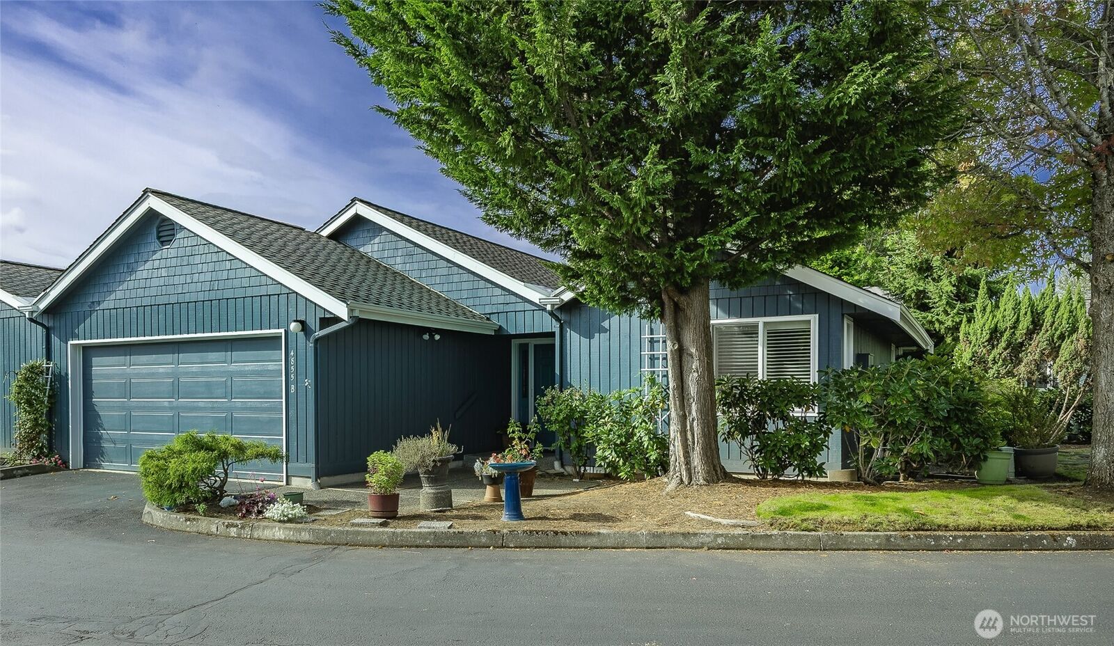 Property Photo: 4855 N Village Lane B WA 98226