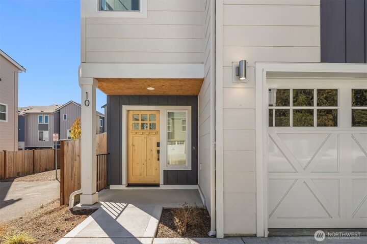 Property Photo:  10  160th Place SE  WA 98012 