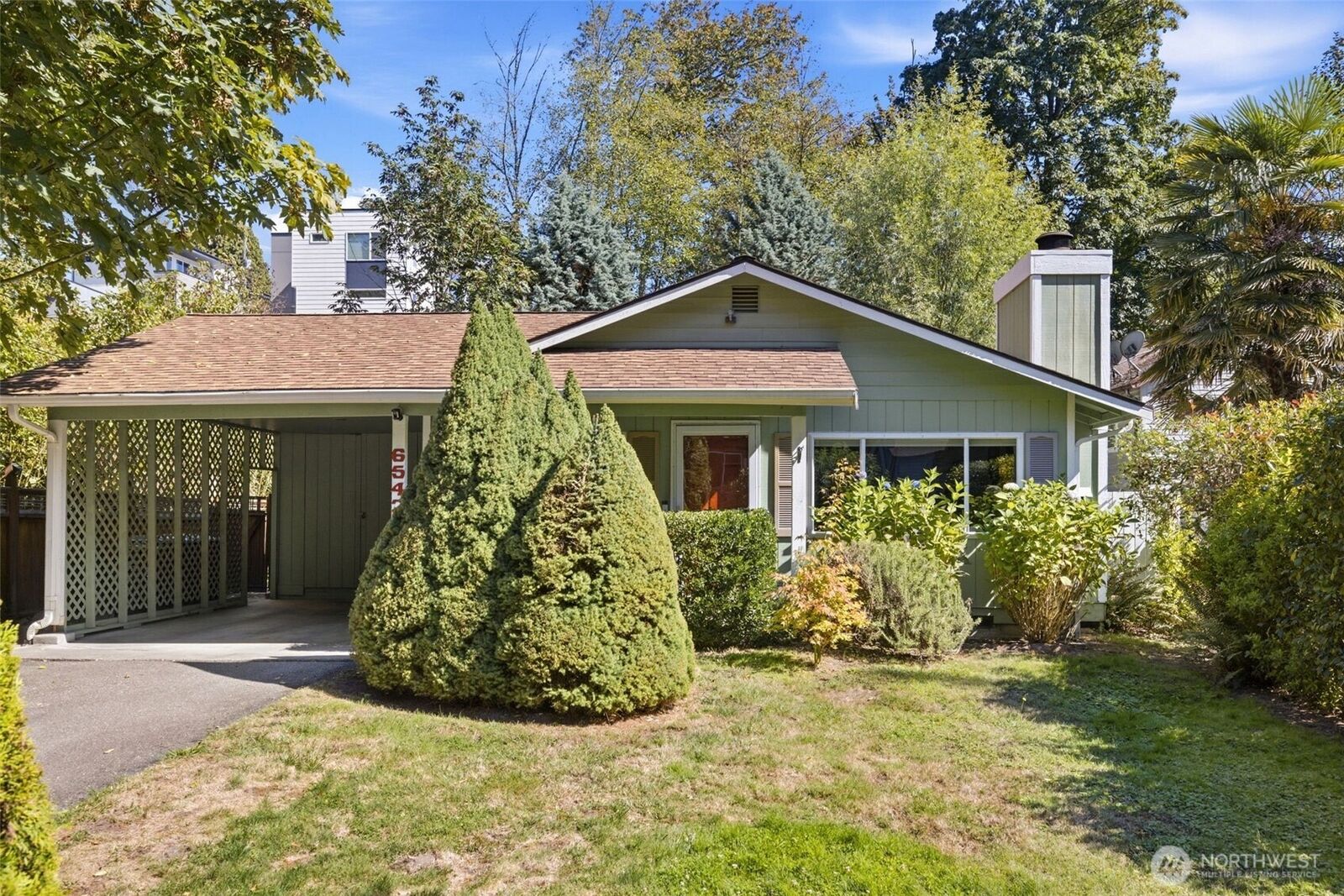 Property Photo:  6542  24th Avenue SW  WA 98106 