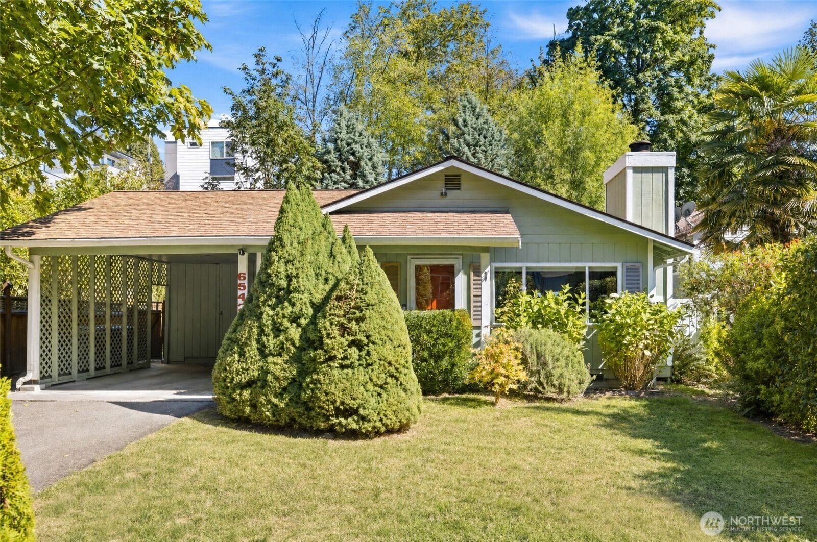 Property Photo:  6542  24th Avenue SW  WA 98106 