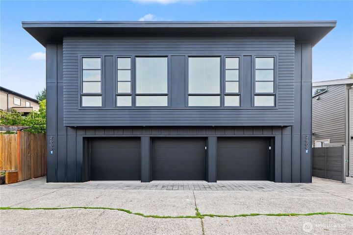 Property Photo: 2609 31st Avenue W B WA 98199