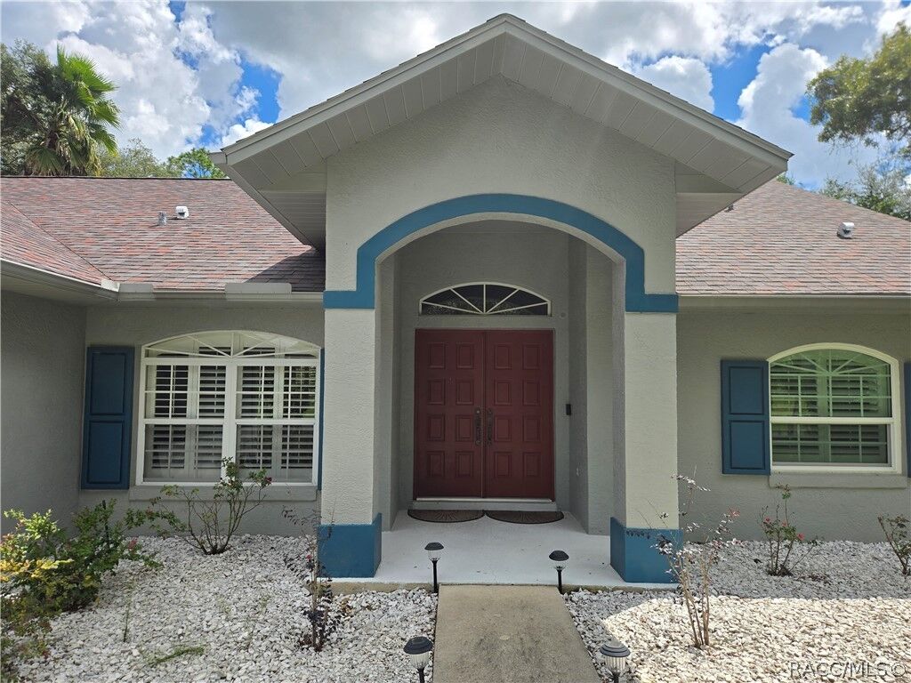Property Photo: 1836 E Monopoly Loop FL 34453