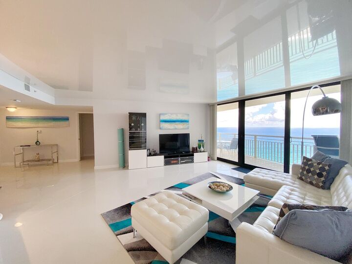 Property Photo:  3000 N Ocean Drive 32-D  FL 33404 