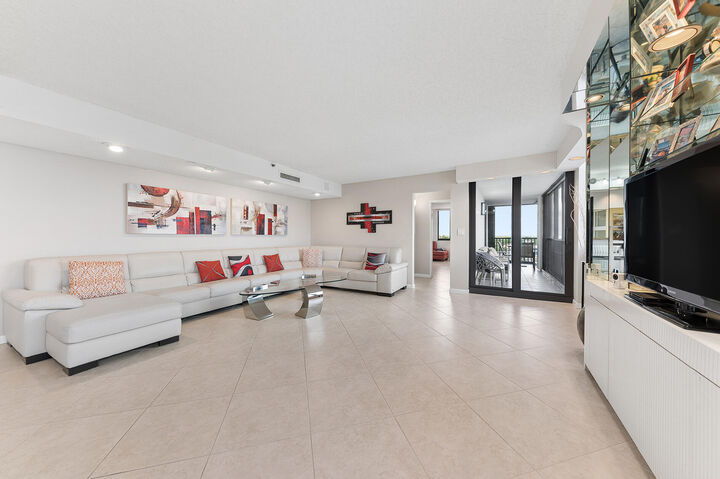 Property Photo: 3420 S Ocean Boulevard 8T FL 33487