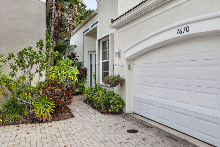 Property Photo:  7670 Jasmine Court  FL 33412 