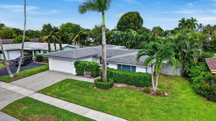 Property Photo: 2141 NE 62nd Court FL 33308