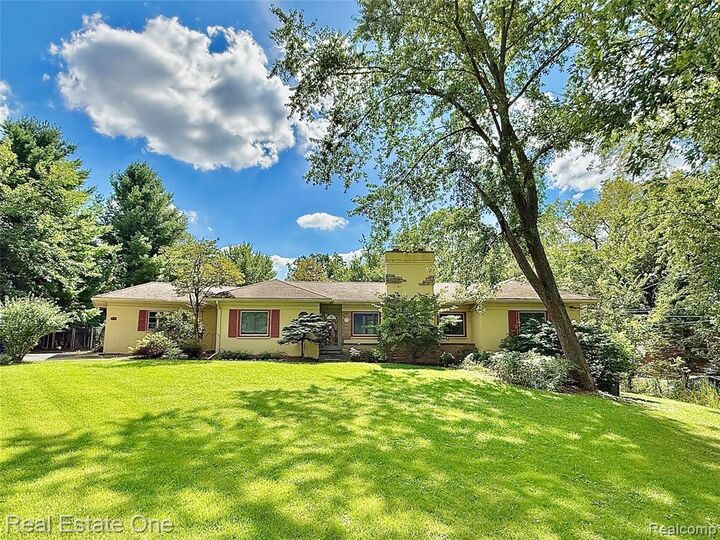 Property Photo: 41901 Woodbrook Drive MI 48188