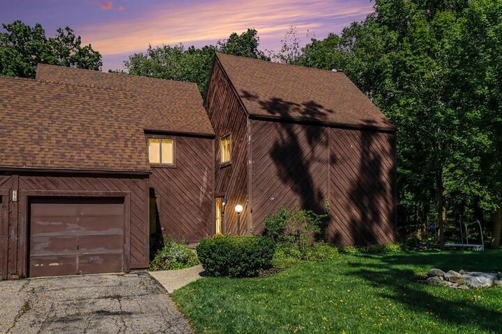 Property Photo: 279 Fairway Court MI 49080