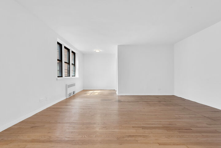 Property Photo: 2420 Morris Avenue 2C NY 10468