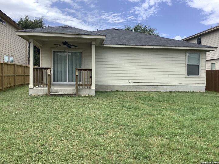 Property Photo: 6811 Marlin TX 78244
