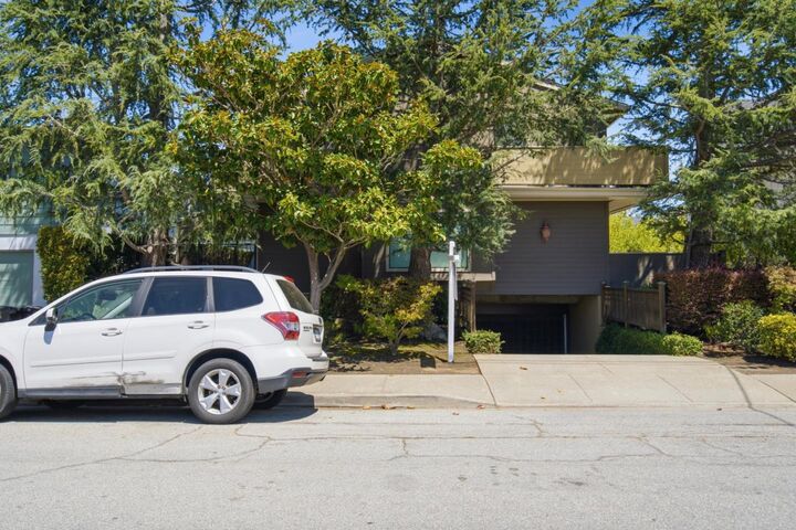 Property Photo: 16 Lorton Avenue 3 CA 94010