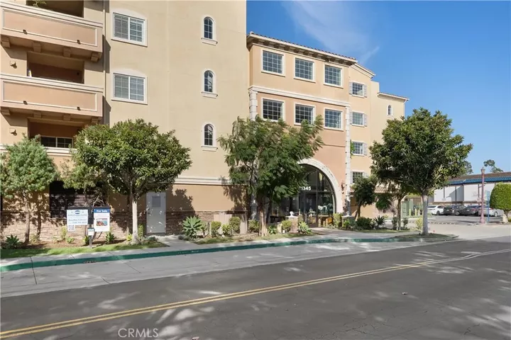 Property Photo: 21345 Hawthorne Boulevard 204 CA 90503