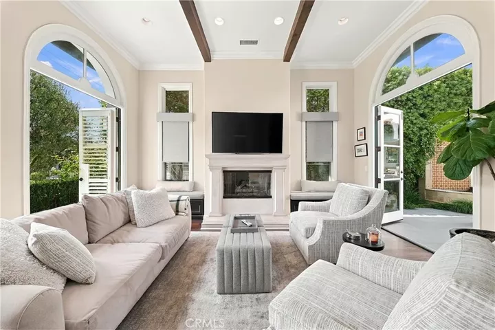 Property Photo: 603 11th Street CA 90266