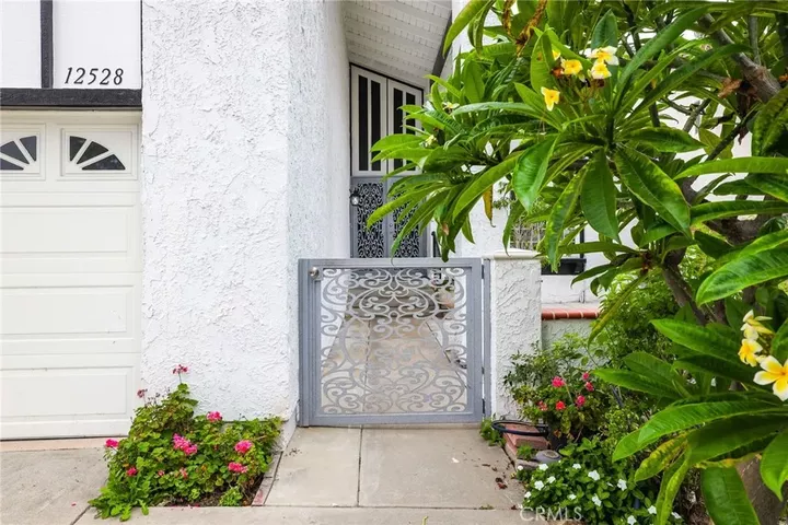 Property Photo: 12528 Yosemite CA 90703