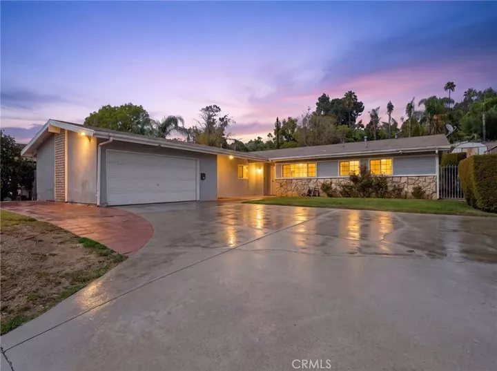 Property Photo:  901 Val Vista  CA 91768 