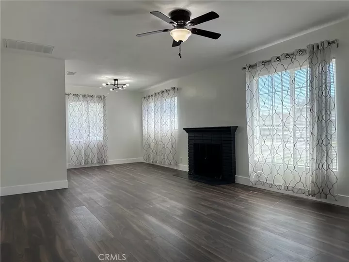 Property Photo:  716 Cherokee  CA 93309 