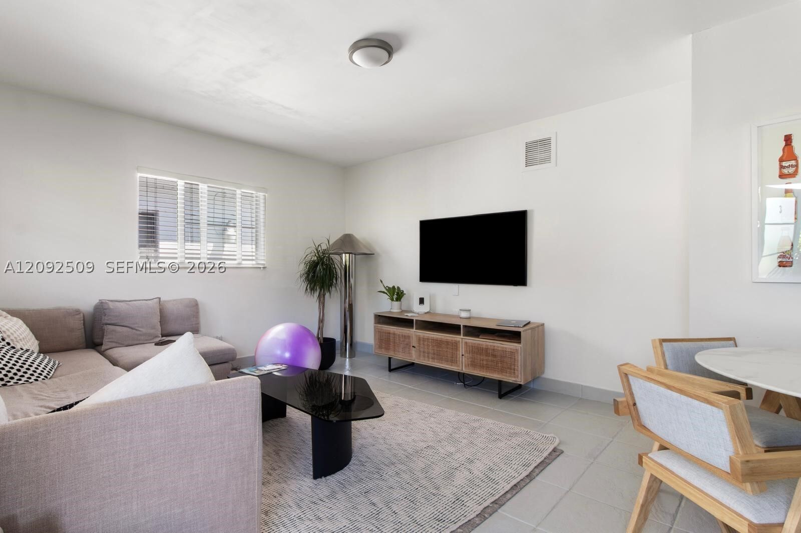 Property Photo:  1050 7th St 1050-3  FL 33139 