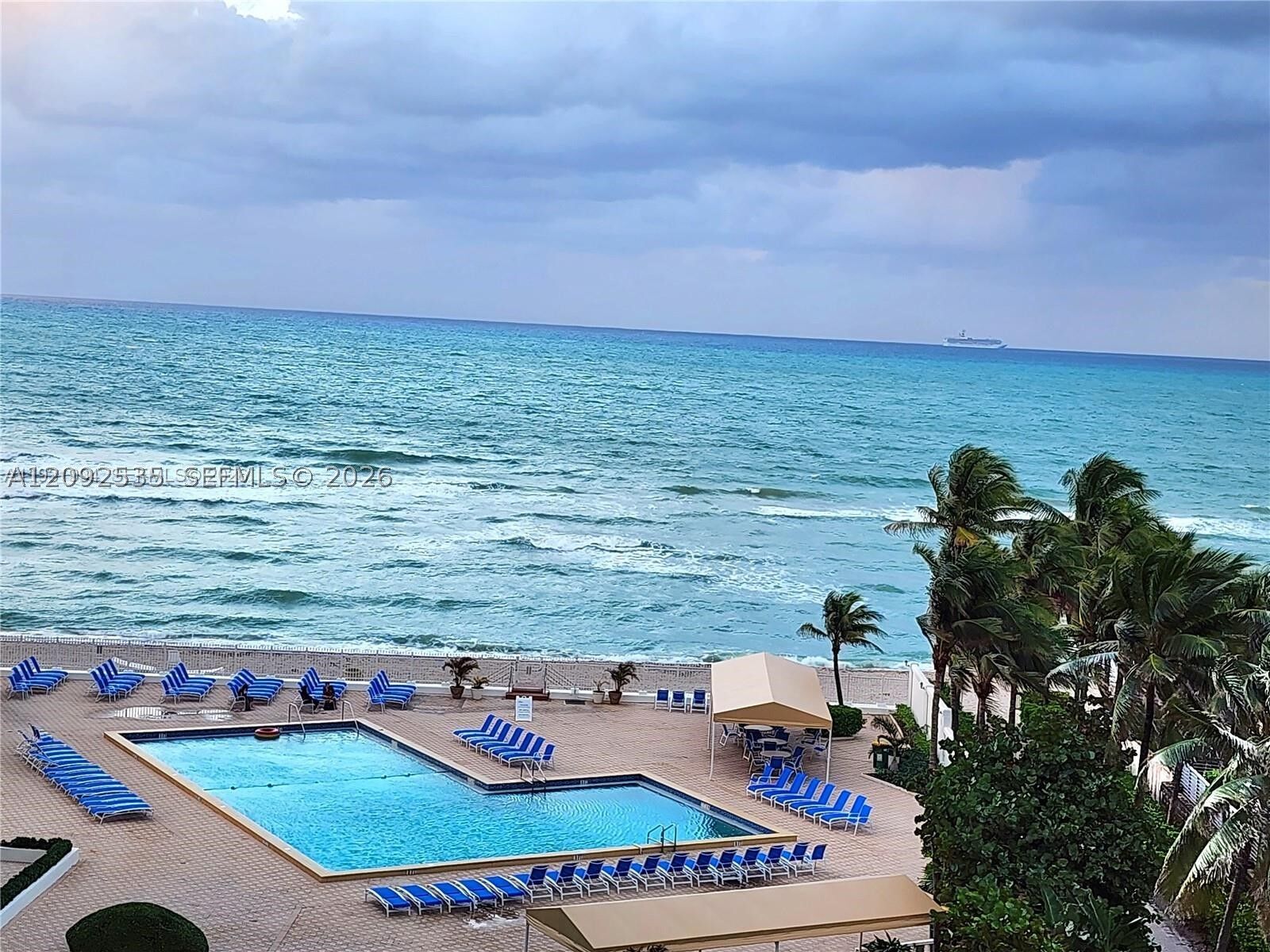 Property Photo:  3505 S Ocean Dr 819  FL 33019 
