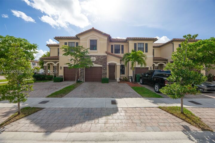 Property Photo: 3316 W 91st Ter FL 33018