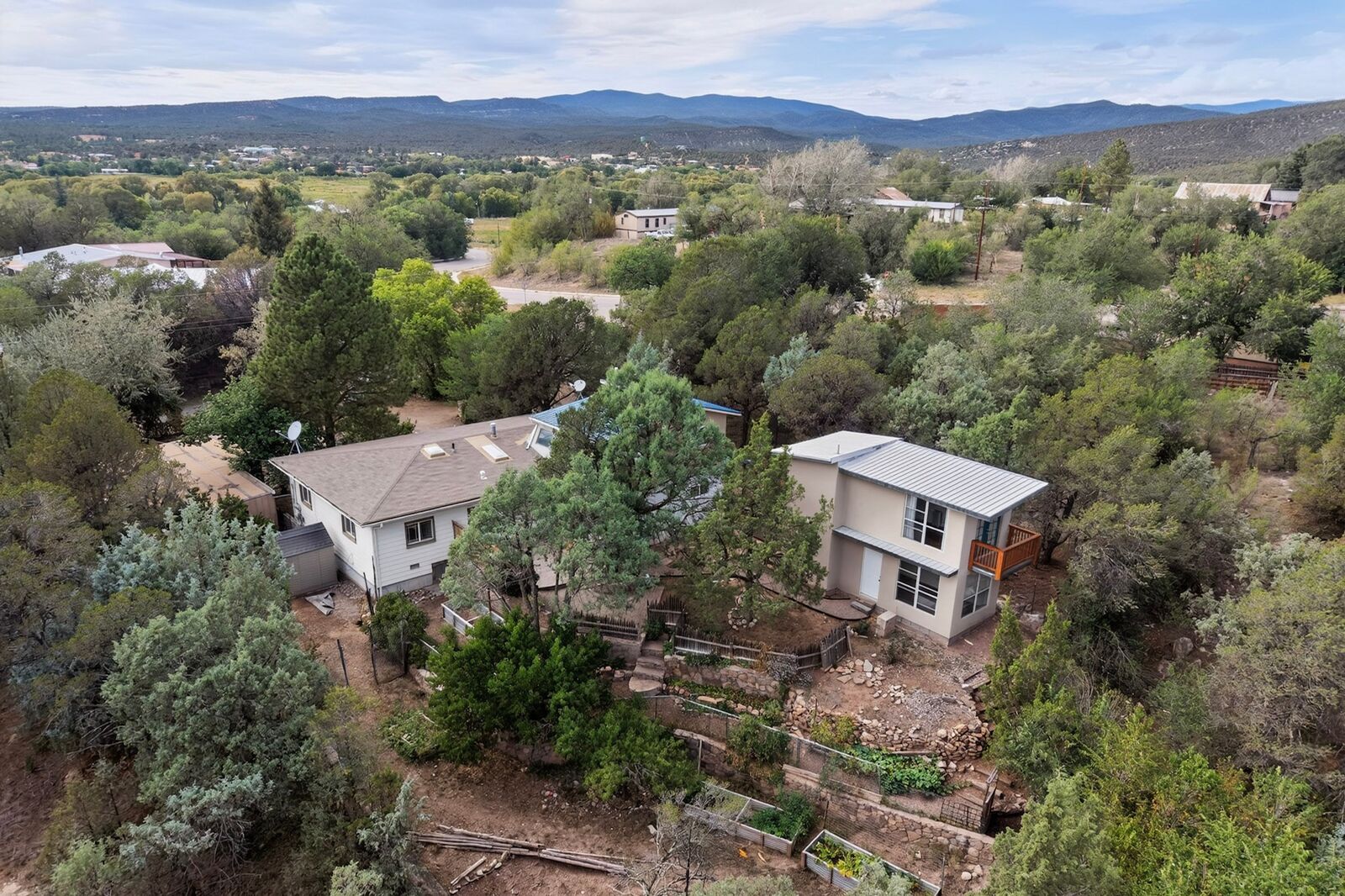 Property Photo: 5 County Road B51a NM 87552