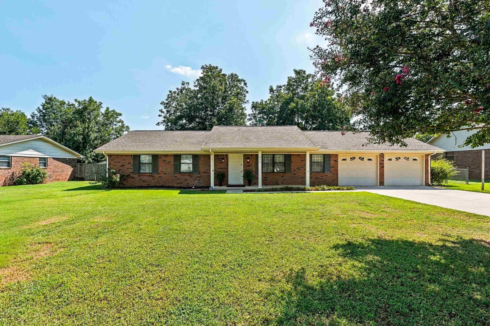 Property Photo:  304 Richton Ave  AL 35661 