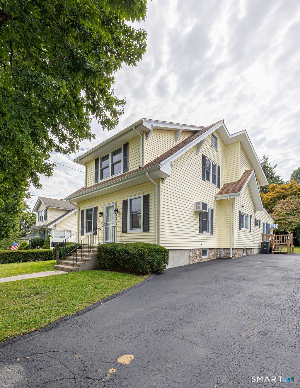 Property Photo: 78 Knapp Street CT 06907