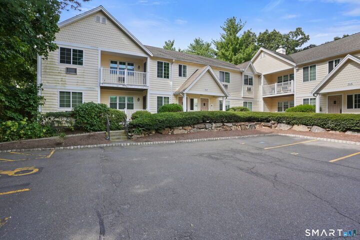Property Photo:  2955 Madison Avenue 44  CT 06606 