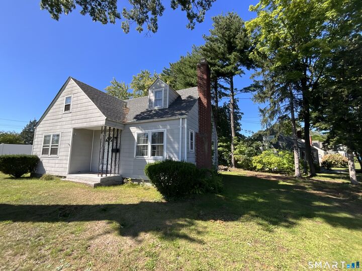 Property Photo:  198 Broad Street  CT 06042 
