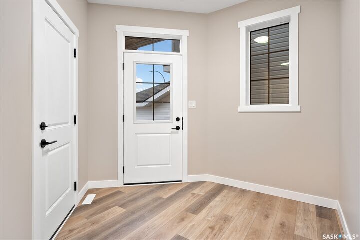 Property Photo:  2971 Dumont Way  SK S4V 4E7 