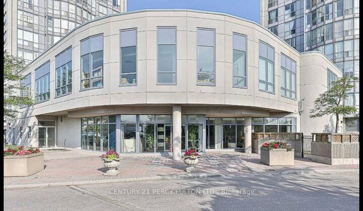 Property Photo:  2550 Lawrence Avenue E 721  ON M1P 4Z3 