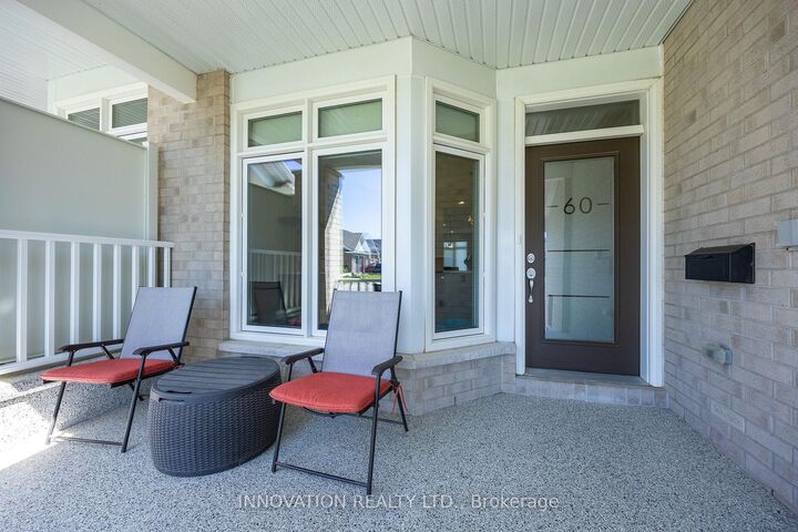 Property Photo:  60 Kayenta Street  ON K2S 2K7 