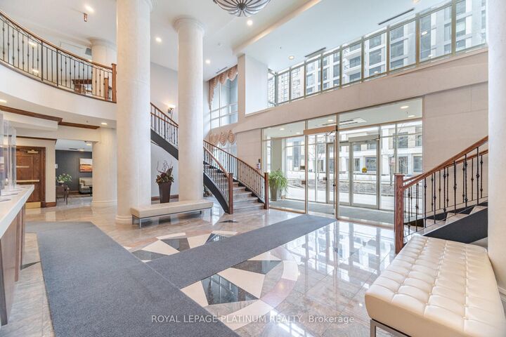 Property Photo:  156 Enfield Place 703  ON L5B 4L8 