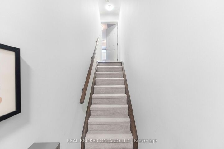 Property Photo:  1777 Rex Heath Drive  ON L1X 0E4 