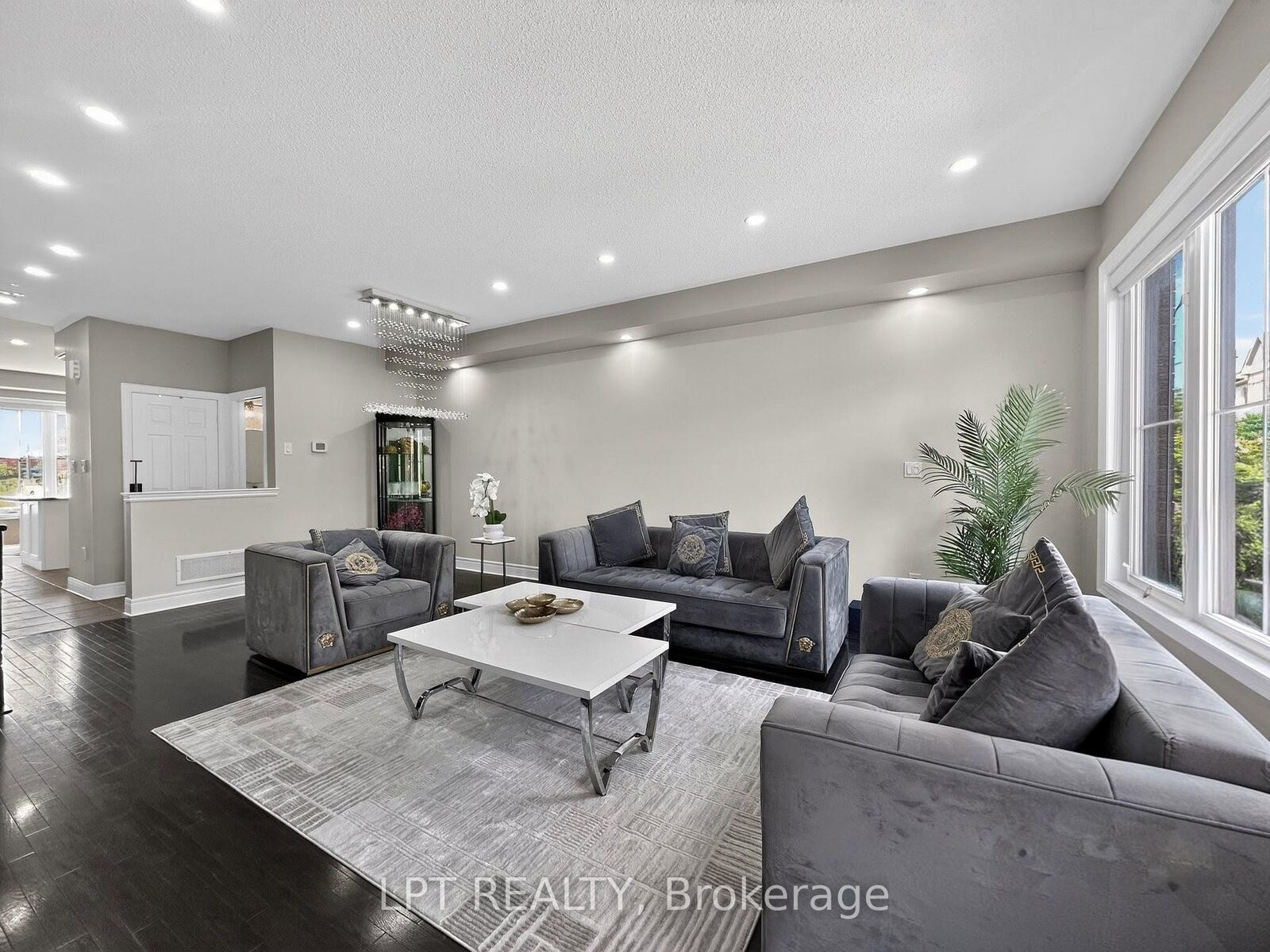 Property Photo:  44 Cedar Lake Crescent  ON L6Y 0P9 