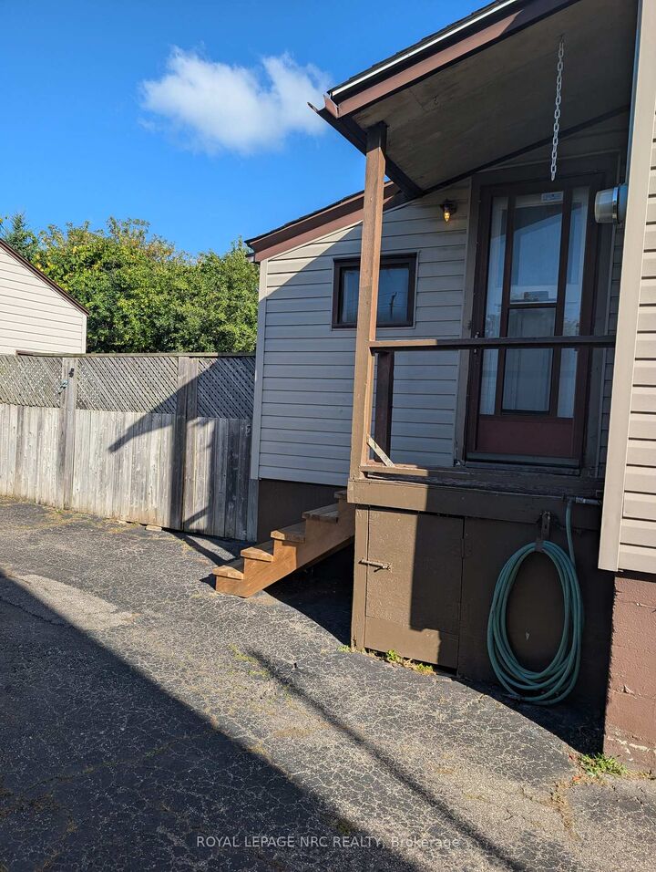 Property Photo:  4353 Fifth Avenue  ON L2E 4R1 