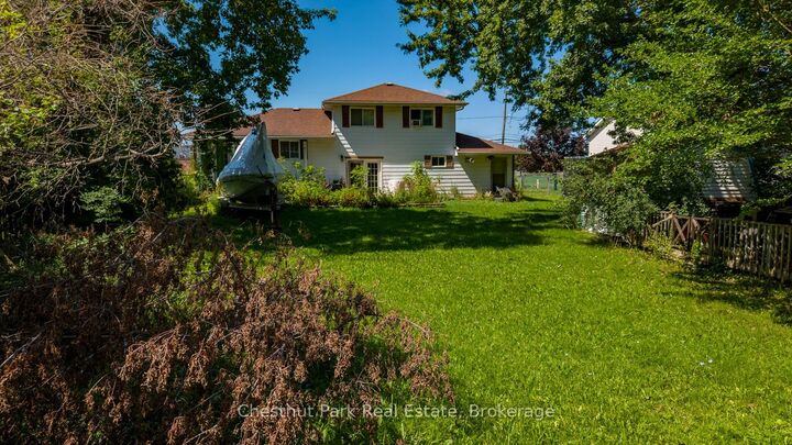 Property Photo:  301 Spruce Street  ON L9Y 3H2 