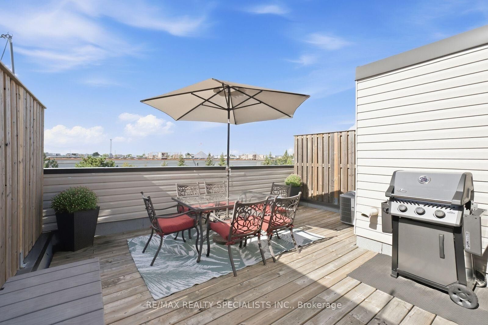 Property Photo:  3055 Elmcreek Road 19  ON L5B 4J9 