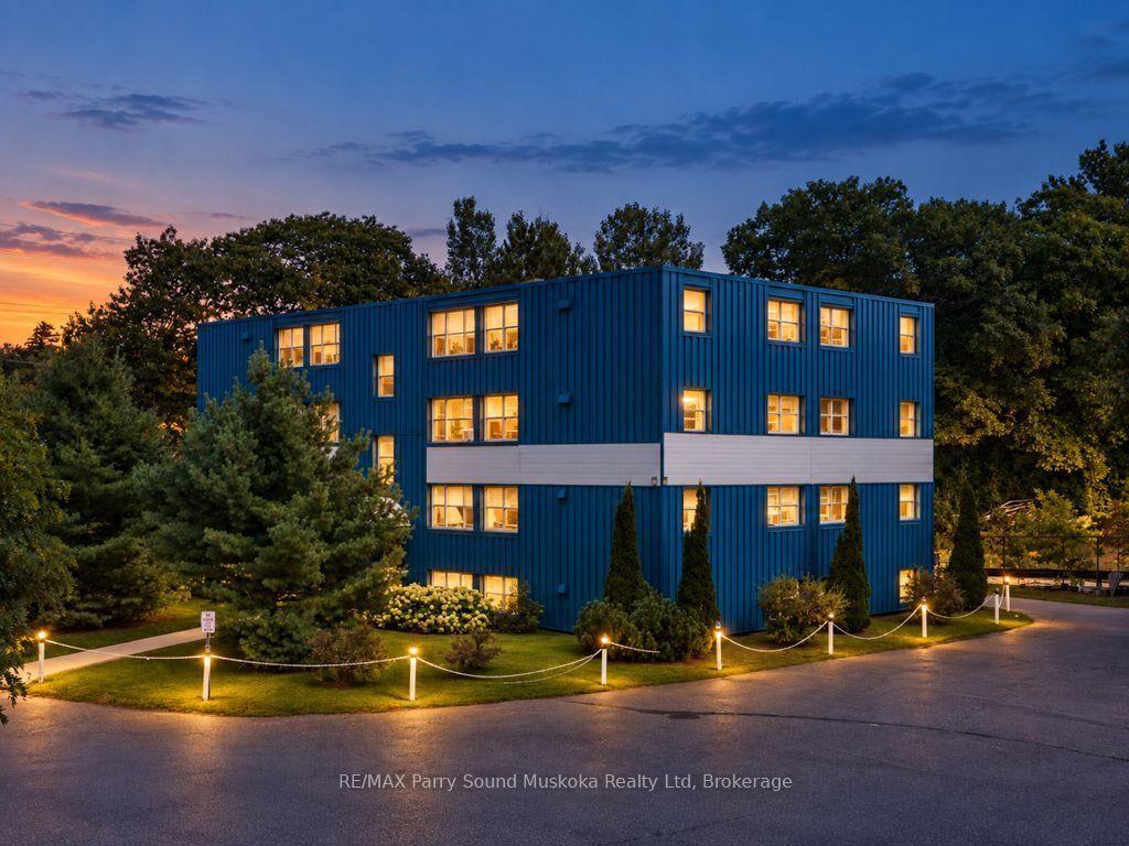 Property Photo:  118 Isabella Street 16  ON P2A 1N1 