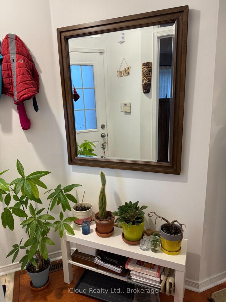 Property Photo:  1489 Heritage Way 46  ON L6M 4M7 