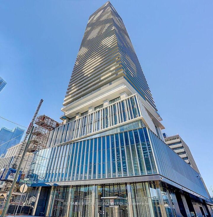 Property Photo:  138 Downes Street 3806  ON M5E 0E4 