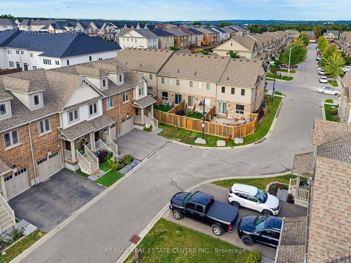 Property Photo:  124 Parkinson Crescent 69  ON L9W 6X3 