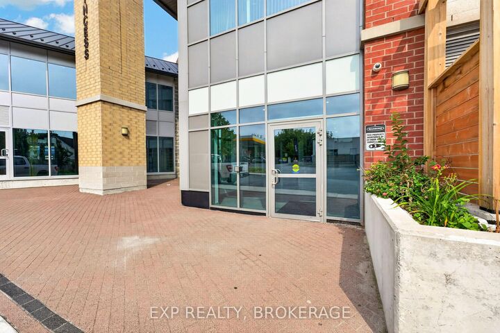 Property Photo:  652 Princess Street 326  ON K7L 1E5 