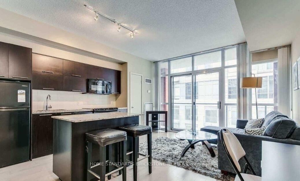 Property Photo:  21 Nelson Street 709  ON M5V 3H9 