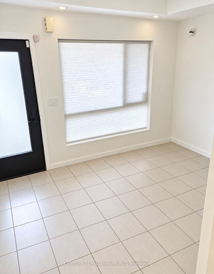 Property Photo:  369 Essa Road 55  ON L4N 9C8 