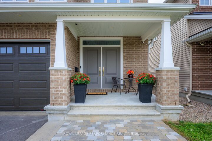 Property Photo:  488 Famille Laporte Avenue  ON K4A 1J6 