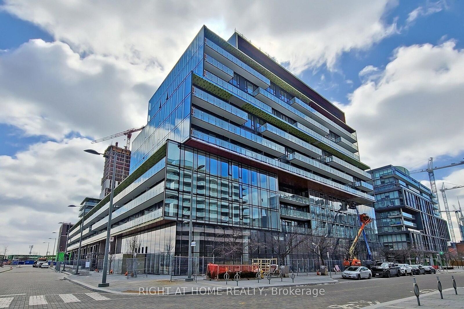 Property Photo:  180 Mill Street S546  ON M5A 0V6 