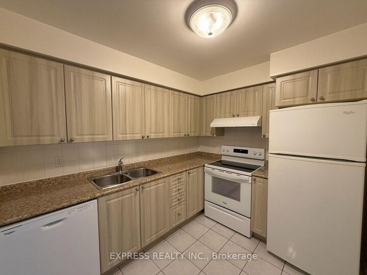 Property Photo:  29 Pemberton Avenue 609  ON M2M 4L5 