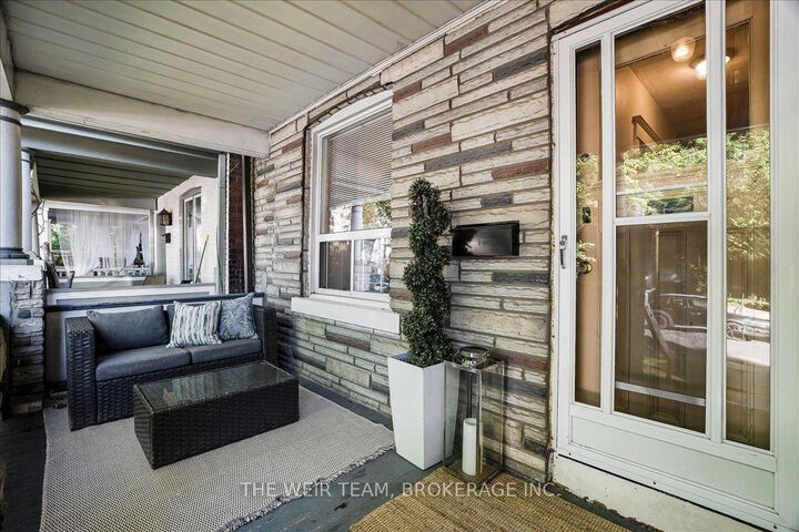 Property Photo:  251 Ashdale Avenue  ON M4L 2Y8 