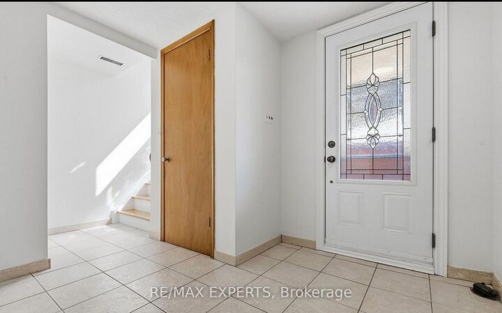 Property Photo:  228 Andrew Park Bsmt  ON L4L 1G2 