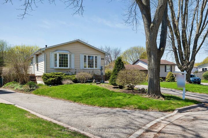 Property Photo:  991 Cardinal Court  ON L1G 6Y4 